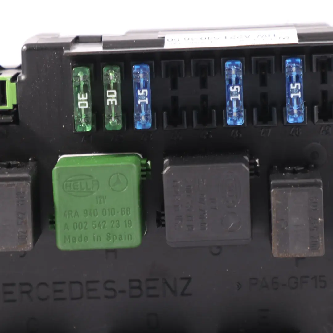 Caja De Fusibles Delantera Relé Unidad Control Módulo para Mercedes W221 con número de pieza A2215450001 Mercedes W221 Caja De Fusibles Delantera Relé Unidad Control Módulo - SKU A2215450001 - Número de pieza A2215450001