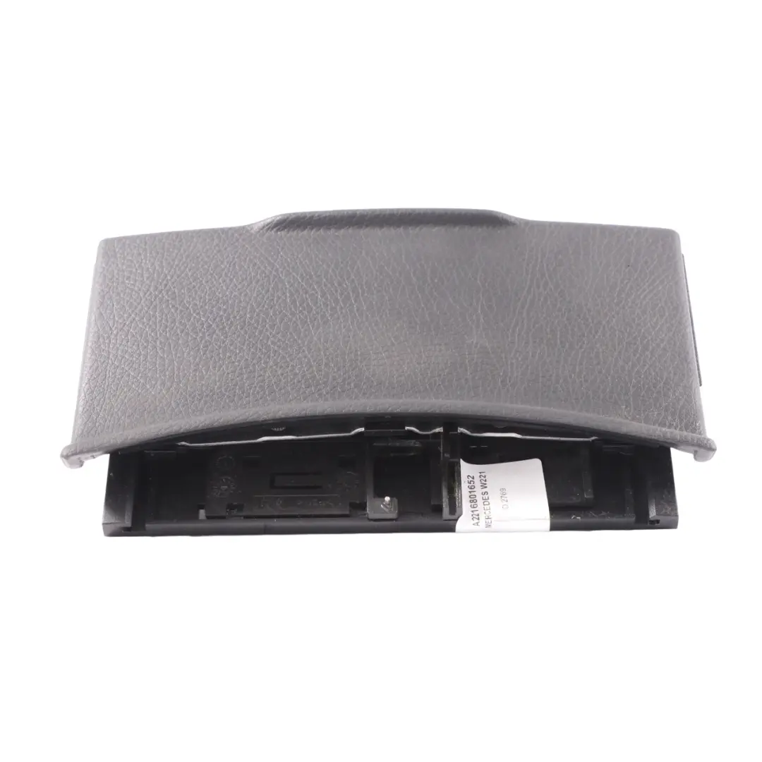 Embellecedor cenicero consola central Mercedes W221 Toma 12V para con número de pieza A2216801652 Embellecedor cenicero consola central Mercedes W221 Toma 12V - SKU A2216801652 - Número de pieza A2216801652