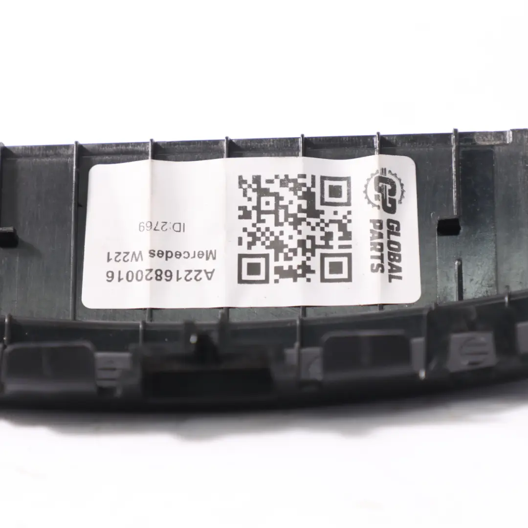 hinten Mittelkonsole Scharnier Abdeckung Blende für Mercedes W221 mit Teilenummer A2216820016 Mercedes W221 hinten Mittelkonsole Scharnier Abdeckung Blende - SKU A2216820016 - Teilenummer A2216820016