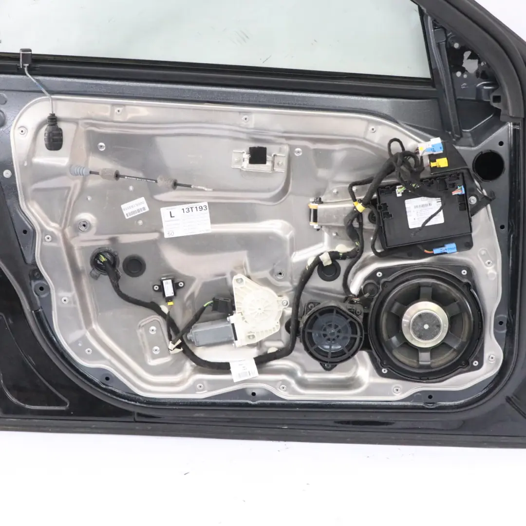 Porta anteriore sinistra verniciata nera Rivestimento Classe S per Mercedes W221 con numero di parte A2217200105 Mercedes W221 Porta anteriore sinistra verniciata nera Rivestimento Classe S - SKU A2217200105-BLK - Numero di parte A2217200105