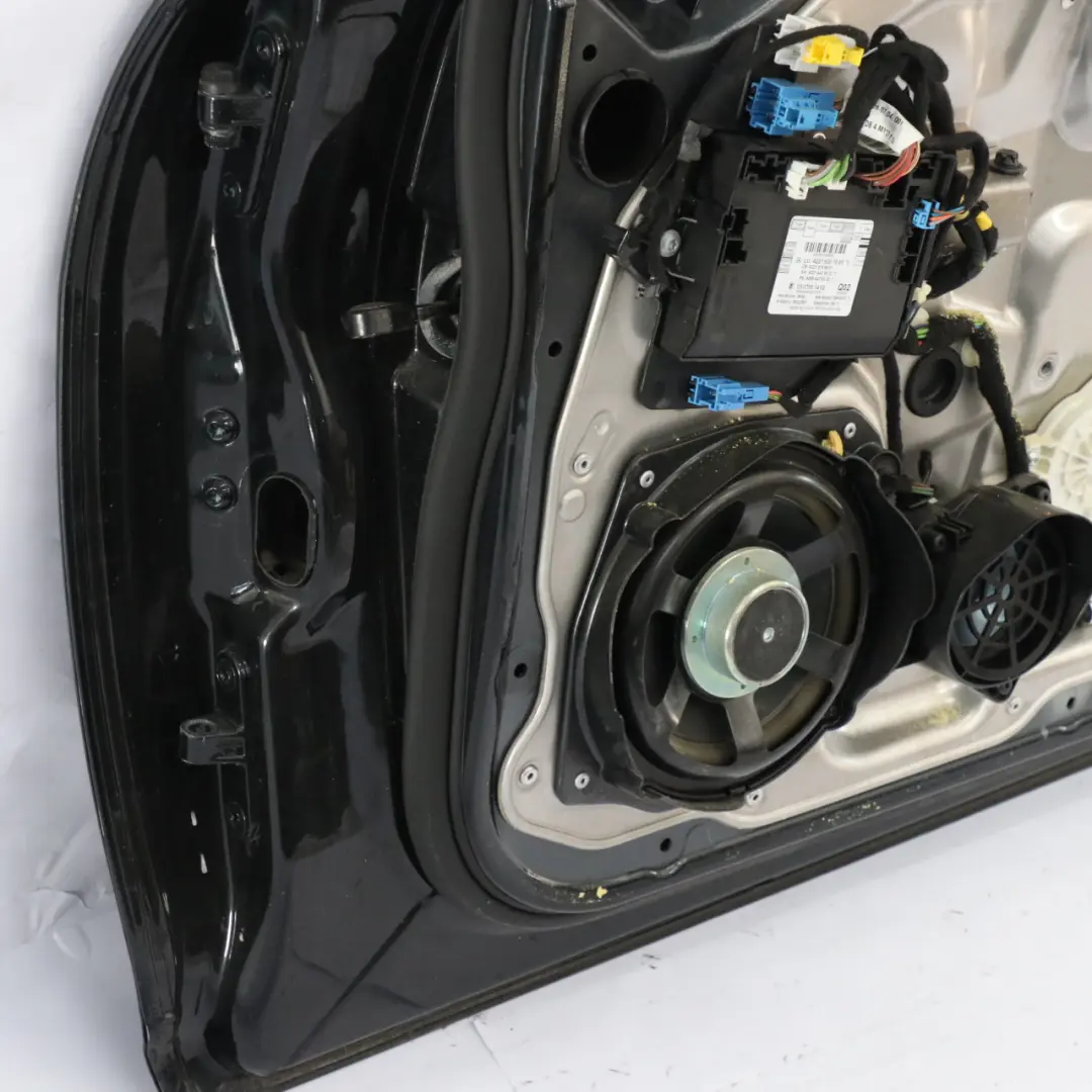 Mercedes W221 Drzwi Prawe Przednie Czarne Lakierowane S-Klasa - SKU A2217200205-BLK - Numer Części A2217200205