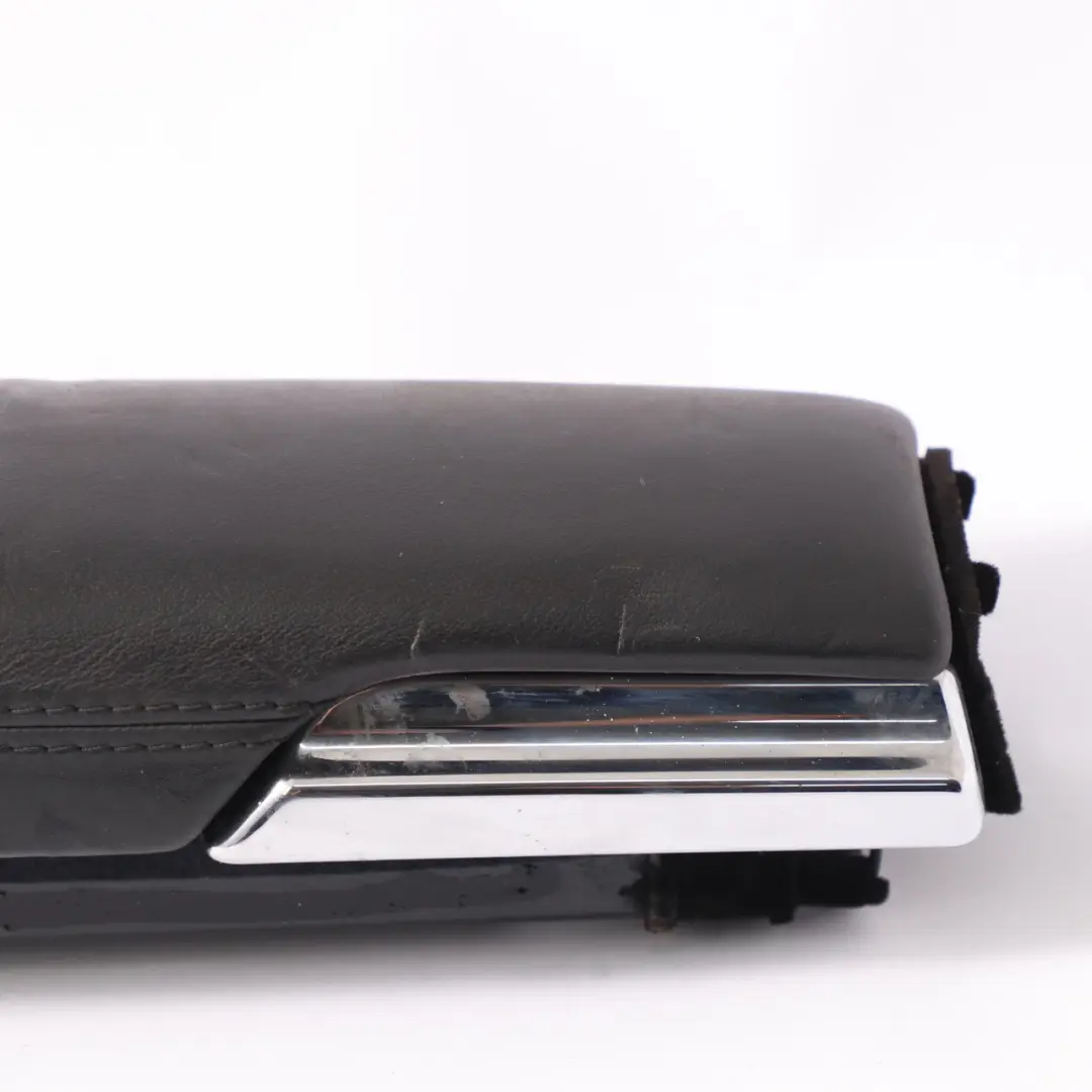 Türkarte Armlehne vorne links Ablagefach Schwarz Leder für Mercedes W221 mit Teilenummer A2217201595 Mercedes W221 Türkarte Armlehne vorne links Ablagefach Schwarz Leder - SKU A2217201595 - Teilenummer A2217201595