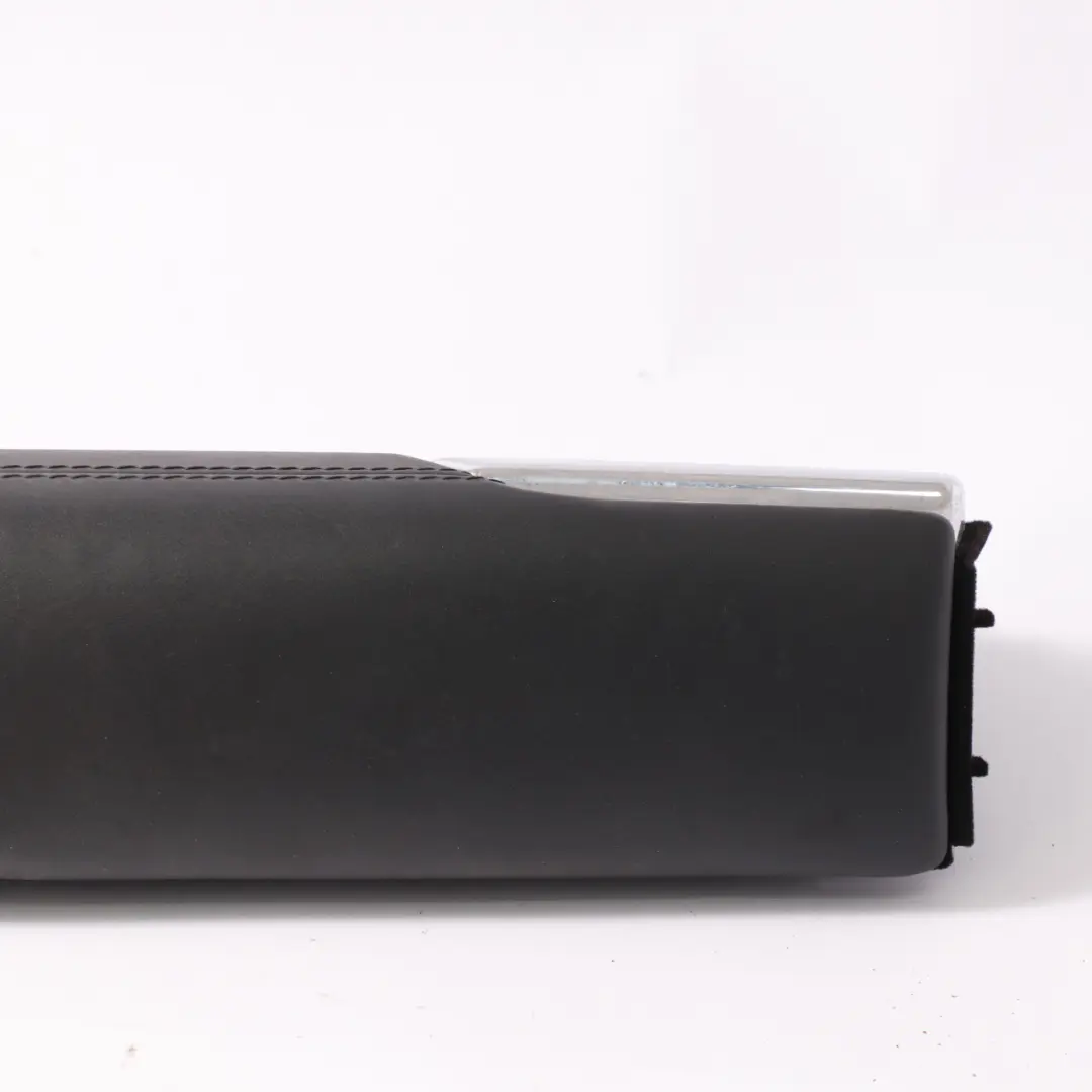 Bracciolo porta scheda anteriore destra vassoio portaoggetti pelle per Mercedes W221 con numero di parte A2217201695 Mercedes W221 Bracciolo porta scheda anteriore destra vassoio portaoggetti pelle - SKU A2217201695 - Numero di parte A2217201695