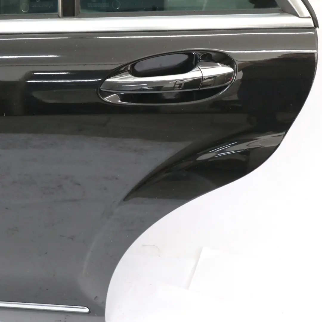 Porta posteriore sinistra lunga Rivestimento porta nero per Mercedes W221 con numero di parte A2217300505 Mercedes W221 Porta posteriore sinistra lunga Rivestimento porta nero - SKU A2217300505-BLK - Numero di parte A2217300505