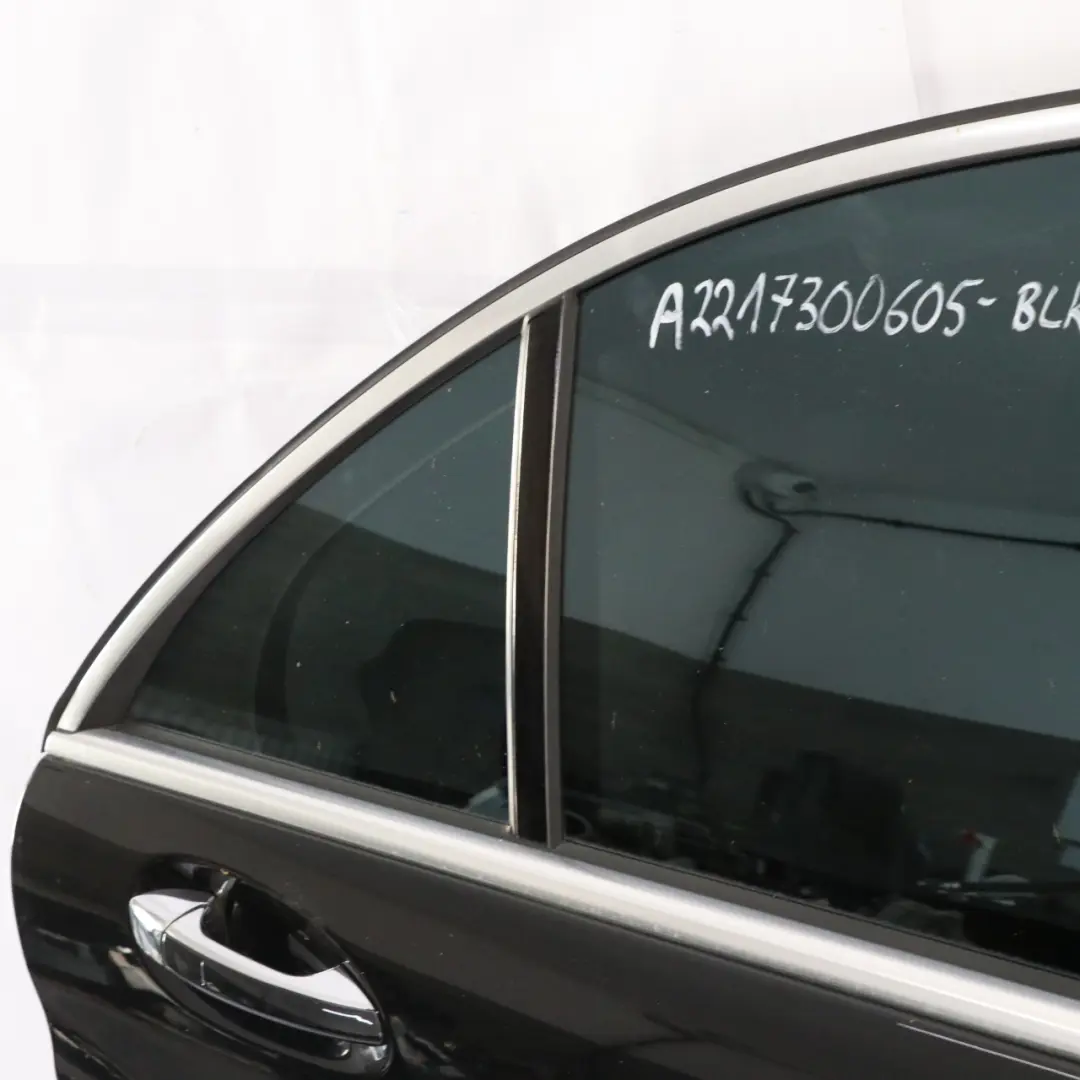 Mercedes W221 Porte arrière droite longue peinte en noir S-Class - SKU A2217300605-BLK - Numéro de pièce A2217300605