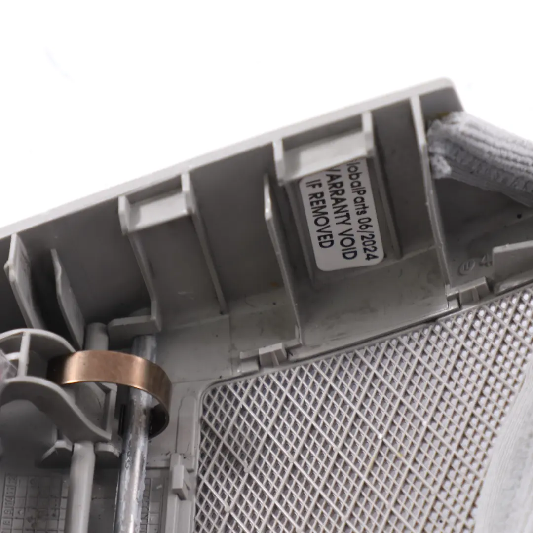 Capot caméra pour détecteur pluie gris pour Mercedes W221 à propos du numéro de pièce A2218100207 Mercedes W221 Capot caméra pour détecteur pluie gris - SKU A2218100207 - Numéro de pièce A2218100207