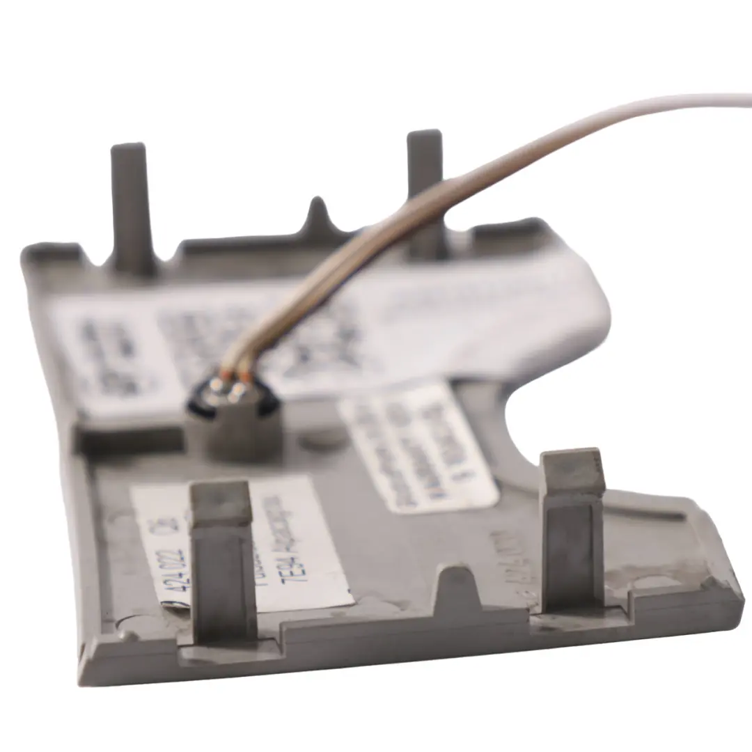 Innenraum Rückspiegel Dach Licht Abdeckung Trim Grau für Mercedes W221 mit Teilenummer A2218110071 Mercedes W221 Innenraum Rückspiegel Dach Licht Abdeckung Trim Grau - SKU A2218110071-1 - Teilenummer A2218110071