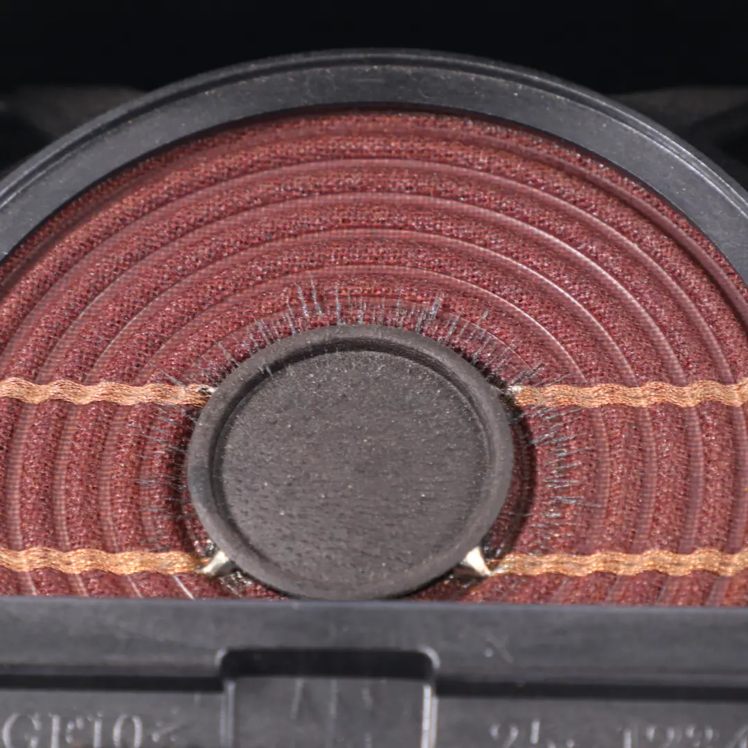 Haut-parleur tablette arrière coffre Subwoofer pour Mercedes W221 à propos du numéro de pièce A2218205202 Mercedes W221 Haut-parleur tablette arrière coffre Subwoofer - SKU A2218205202 - Numéro de pièce A2218205202