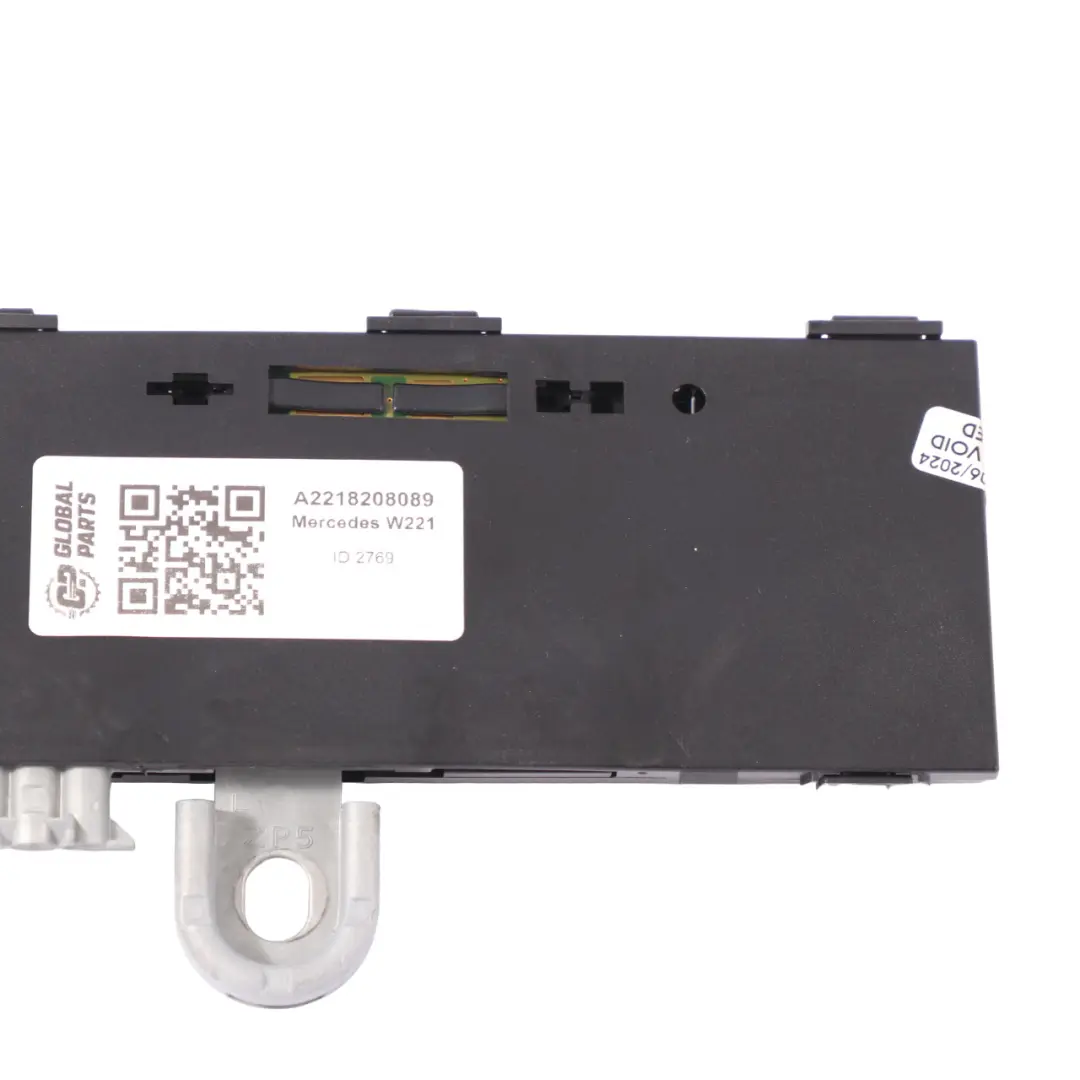 Mercedes W221 Antenna Amplifier Control Unit Module - SKU A2218208089 - Part number A2218208089