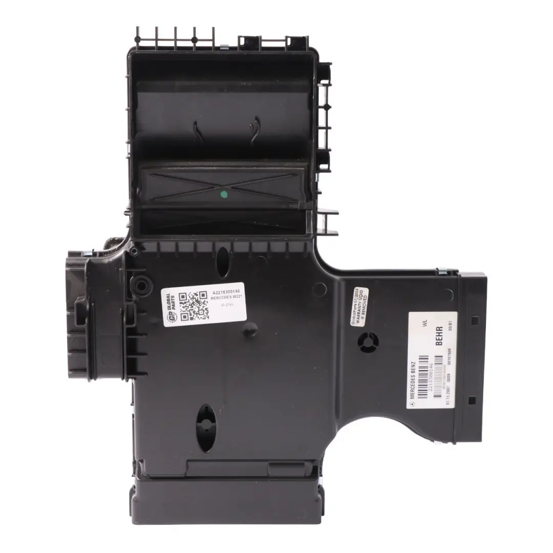 Presa d'aria sotto il sedile anteriore sinistro canale per Mercedes W221 con numero di parte A2218300146 Mercedes W221 Presa d'aria sotto il sedile anteriore sinistro canale - SKU A2218300146 - Numero di parte A2218300146