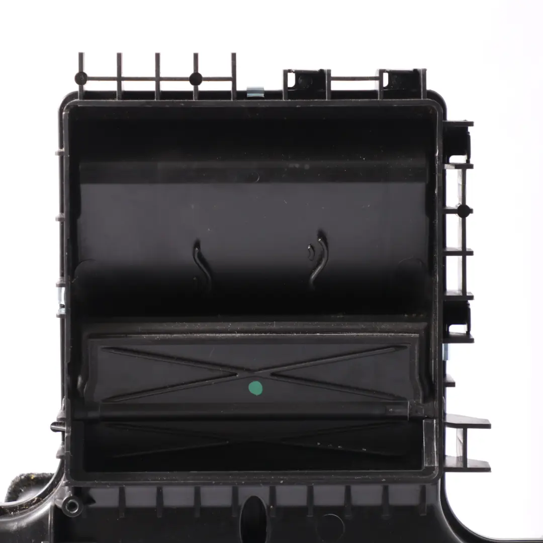 Prise d'air sous siège avant gauche pour Mercedes W221 à propos du numéro de pièce A2218300146 Mercedes W221 Prise d'air sous siège avant gauche - SKU A2218300146 - Numéro de pièce A2218300146