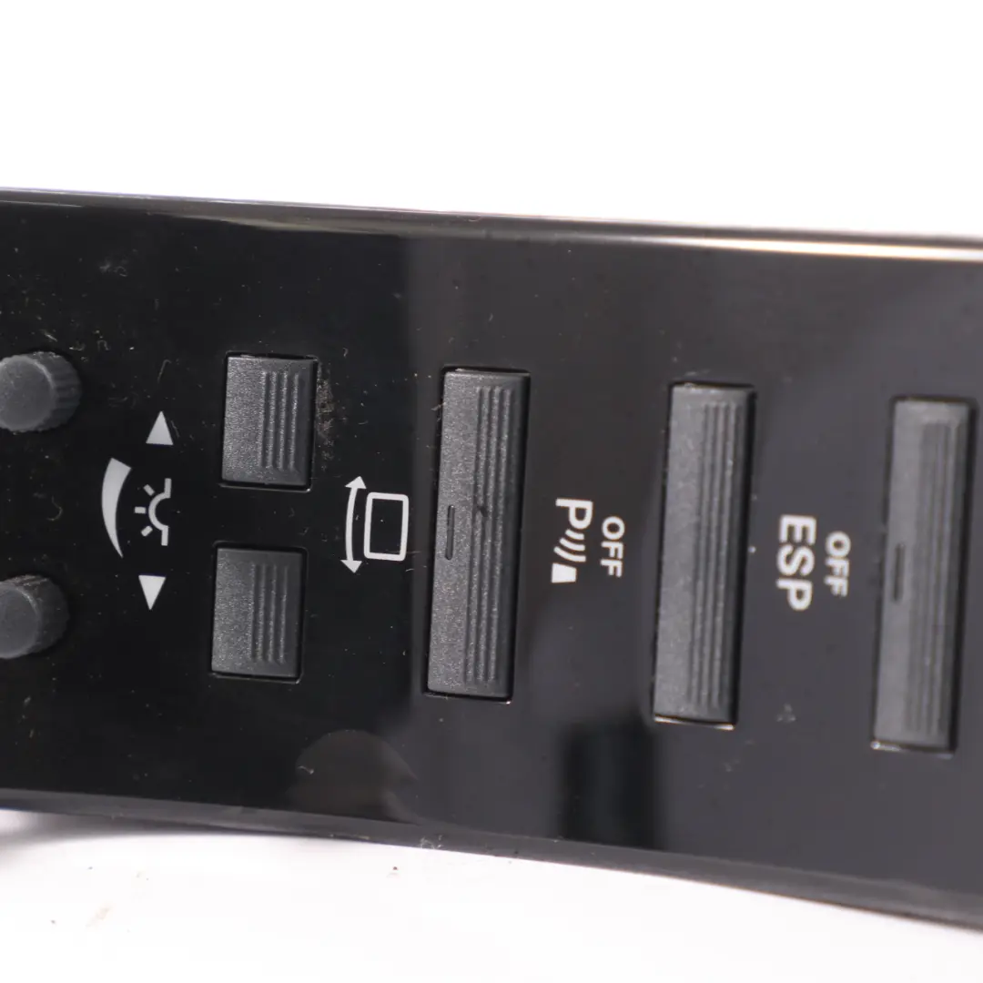 Przełączniki Panel Sterowania Parktronic ESP do Mercedes W221 o numerze A2218701758 Mercedes W221 Przełączniki Panel Sterowania Parktronic ESP - SKU A2218701758 - Numer Części A2218701758