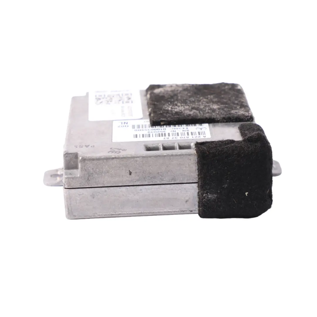 Módulo de control de voz Linguatronic holandés para Mercedes W221 con número de pieza A2218703787 Mercedes W221 Módulo de control de voz Linguatronic holandés - SKU A2218703787 - Número de pieza A2218703787