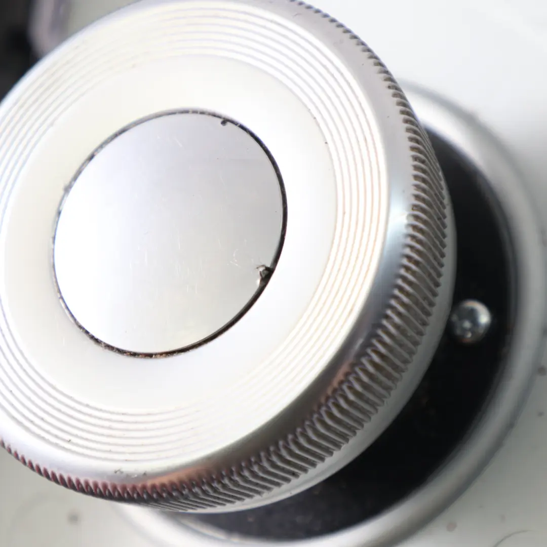 Interruptor Controlador Panel Comand Sat Nav para Mercedes W221 con número de pieza A2218705358 Mercedes W221 Interruptor Controlador Panel Comand Sat Nav - SKU A2218705358 - Número de pieza A2218705358