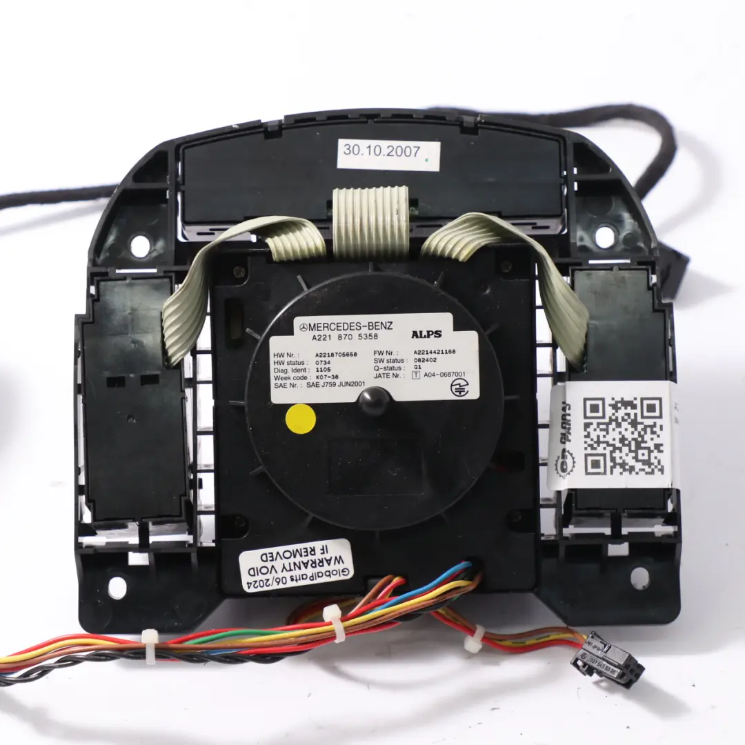 Interruttore Pannello di controllo Comand Sat Nav per Mercedes W221 con numero di parte A2218705358 Mercedes W221 Interruttore Pannello di controllo Comand Sat Nav - SKU A2218705358 - Numero di parte A2218705358