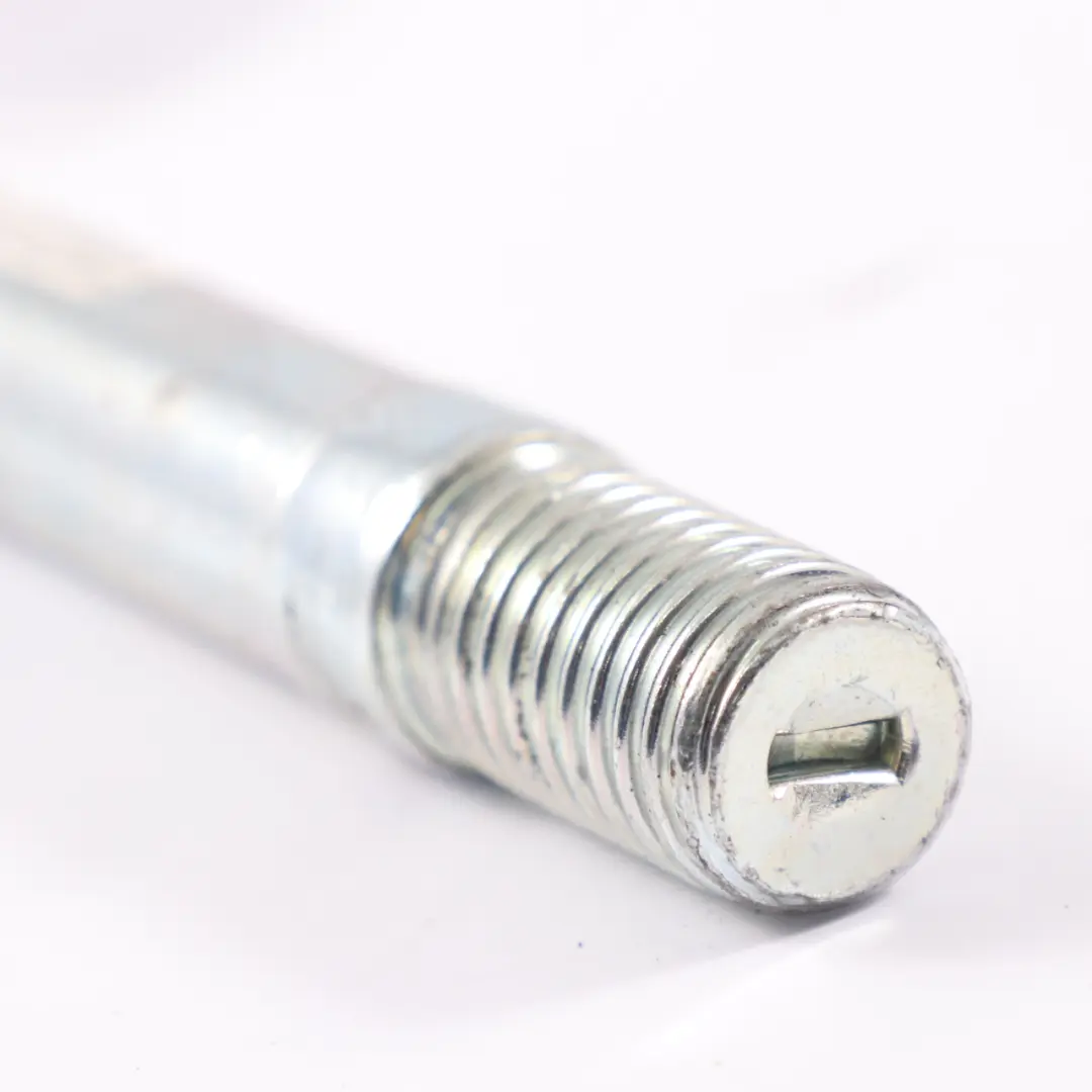 Abschlepphaken Mercedes ML W166 W176 W205 W246 Abschleppöse für mit Teilenummer A2223150000 Abschlepphaken Mercedes ML W166 W176 W205 W246 Abschleppöse - SKU A2223150000-2 - Teilenummer A2223150000