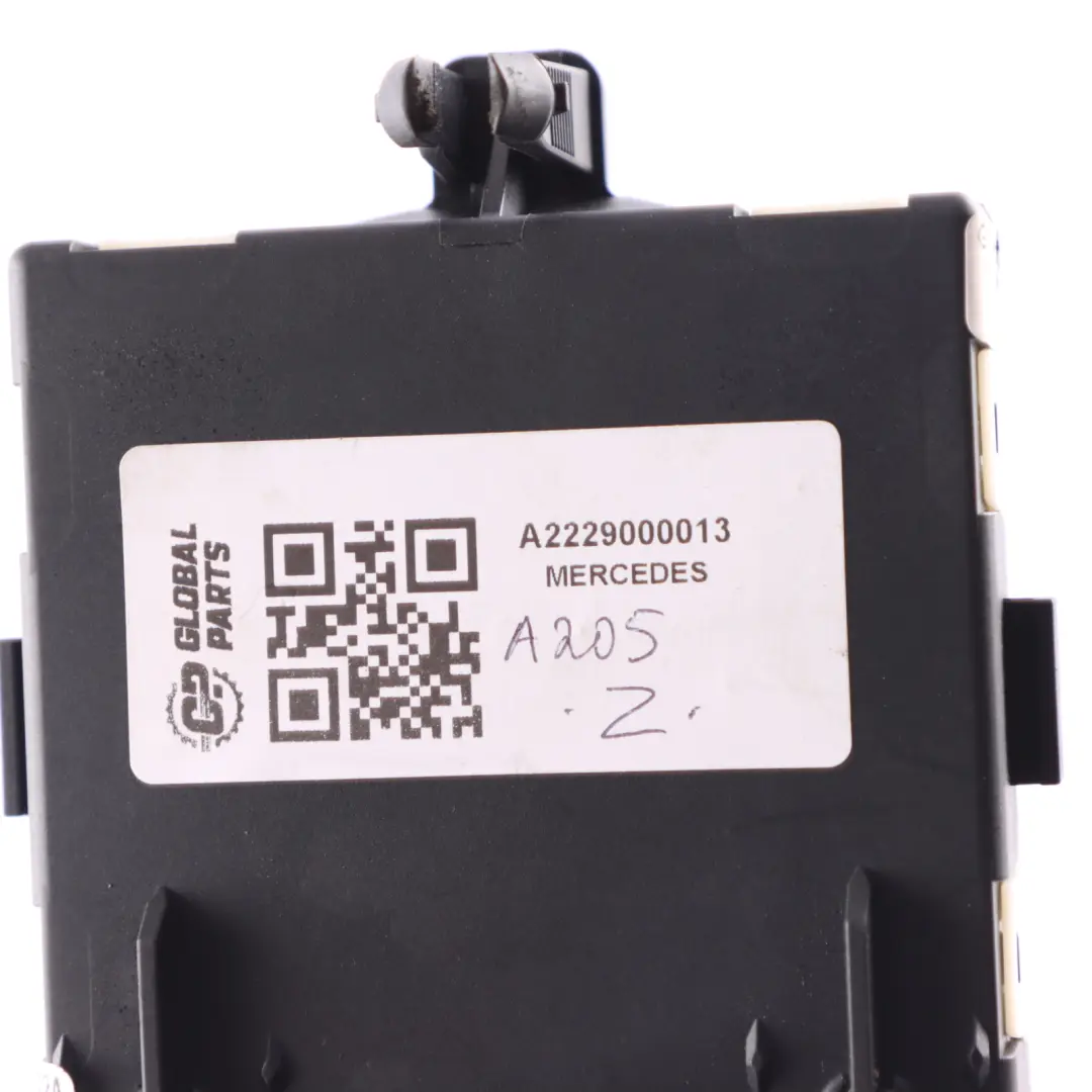 Module porte Mercedes W205 X253 Unité contrôle porte avant droite pour à propos du numéro de pièce A2229000013 Module porte Mercedes W205 X253 Unité contrôle porte avant droite - SKU A2229000013 - Numéro de pièce A2229000013