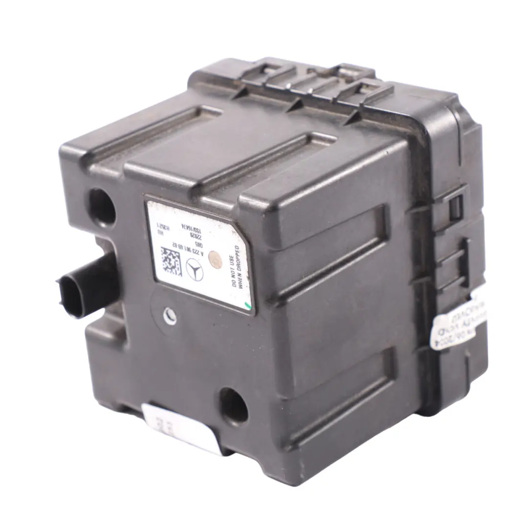 Generatore suono motore Mercedes W177 W213 C253 anteriore posteriore per con numero di parte A2239016902 Generatore suono motore Mercedes W177 W213 C253 anteriore posteriore - SKU A2239016902 - Numero di parte A2239016902