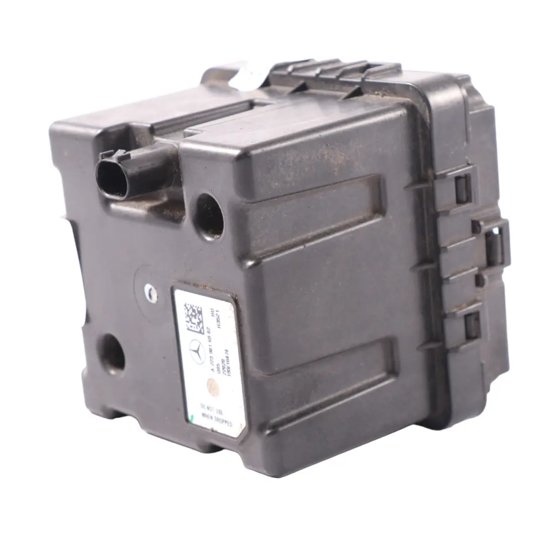 Generatore suono motore Mercedes W177 W213 C253 anteriore posteriore per con numero di parte A2239016902 Generatore suono motore Mercedes W177 W213 C253 anteriore posteriore - SKU A2239016902 - Numero di parte A2239016902