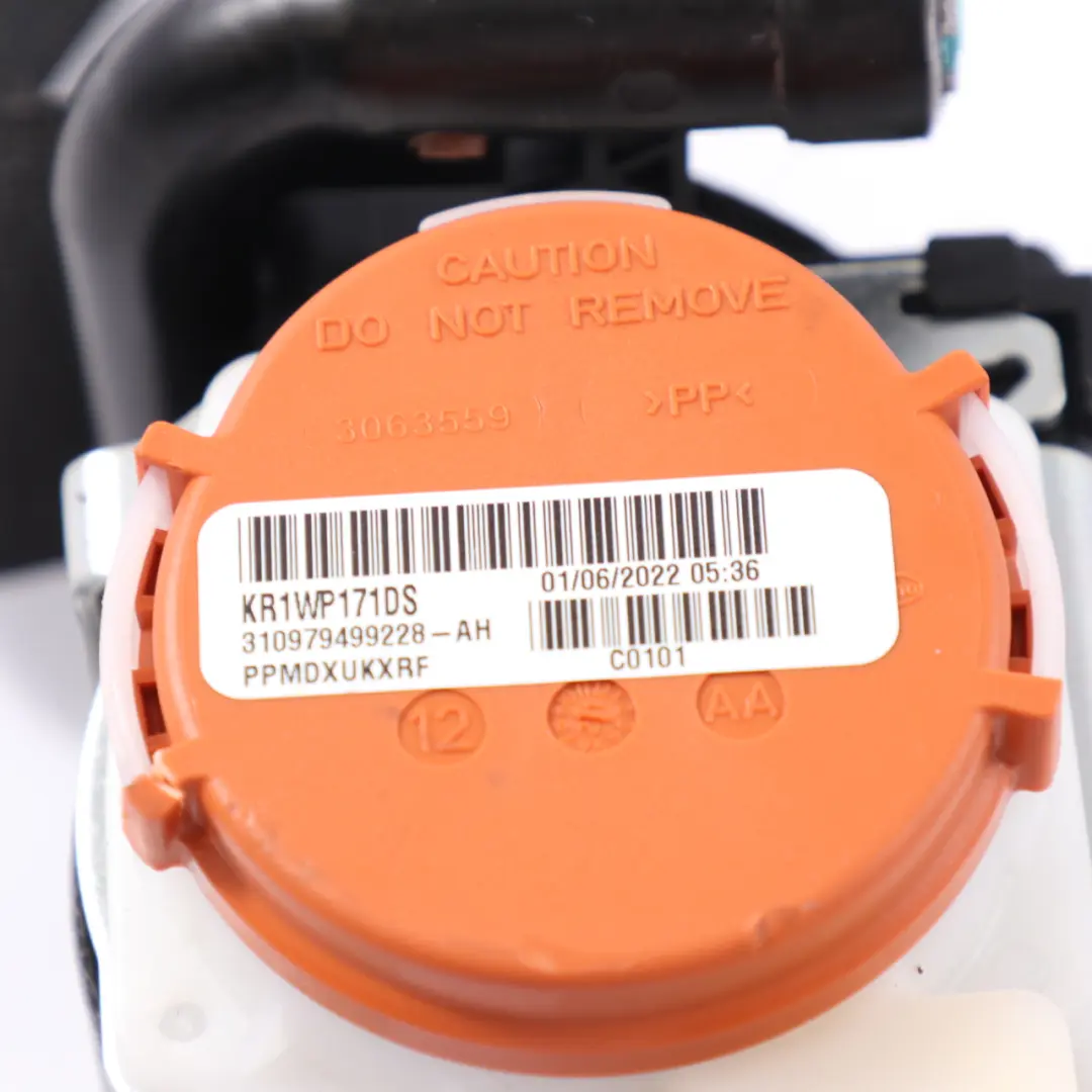 Cintura sicurezza anteriore sinistra superiore nera per Mercedes H243 con numero di parte A2438800100 Mercedes H243 Cintura sicurezza anteriore sinistra superiore nera - SKU A2438600100 - Numero di parte A2438800100