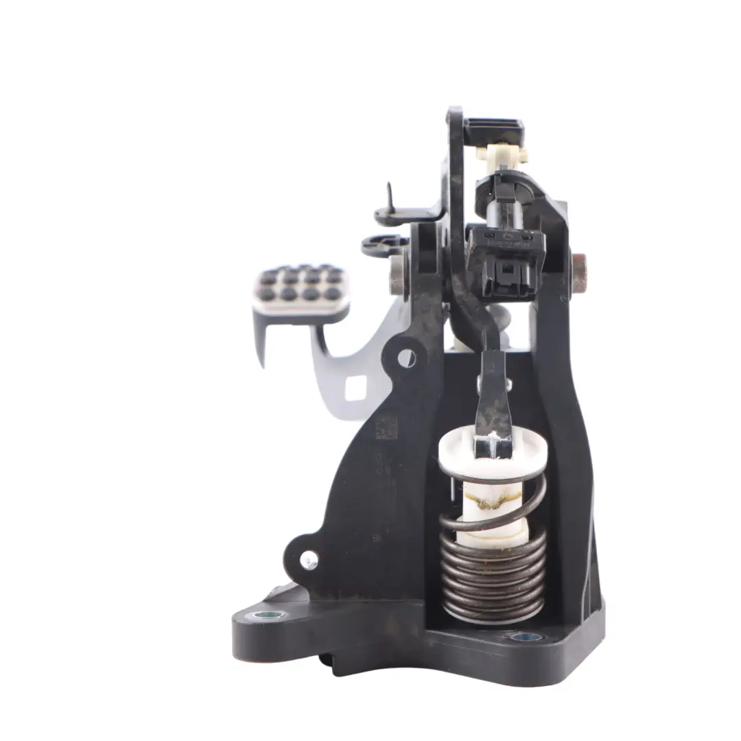 Kupplungs Pedal Mit Zylinder für Mercedes W176 mit Teilenummer A2462900619 Mercedes W176 Kupplungs Pedal Mit Zylinder - SKU RHD-A2462900619 - Teilenummer A2462900619