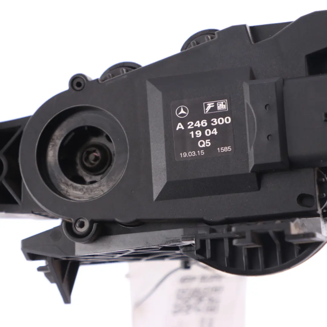 Pedał Gazu Potencjometr Przyspieszenia do Mercedes W176 W246 o numerze A2463001904 Mercedes W176 W246 Pedał Gazu Potencjometr Przyspieszenia - SKU A2463001904-1 - Numer Części A2463001904
