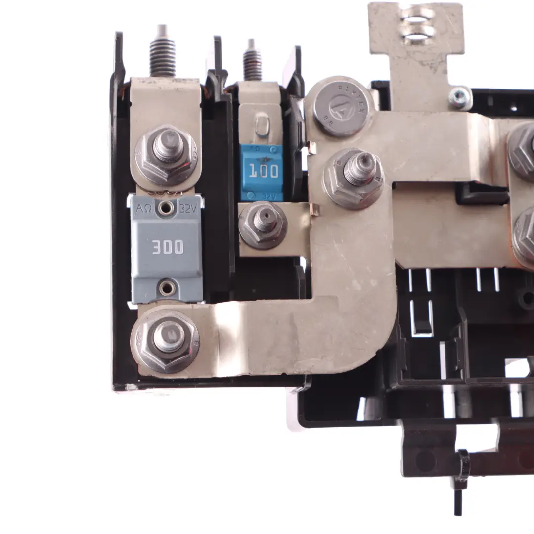 Fuse Box Relay Unit to Mercedes W176 W246 Diesel with Part number A2465402150 Mercedes W176 W246 Diesel Fuse Box Relay Unit - SKU A2465402150-1 - Part number A2465402150