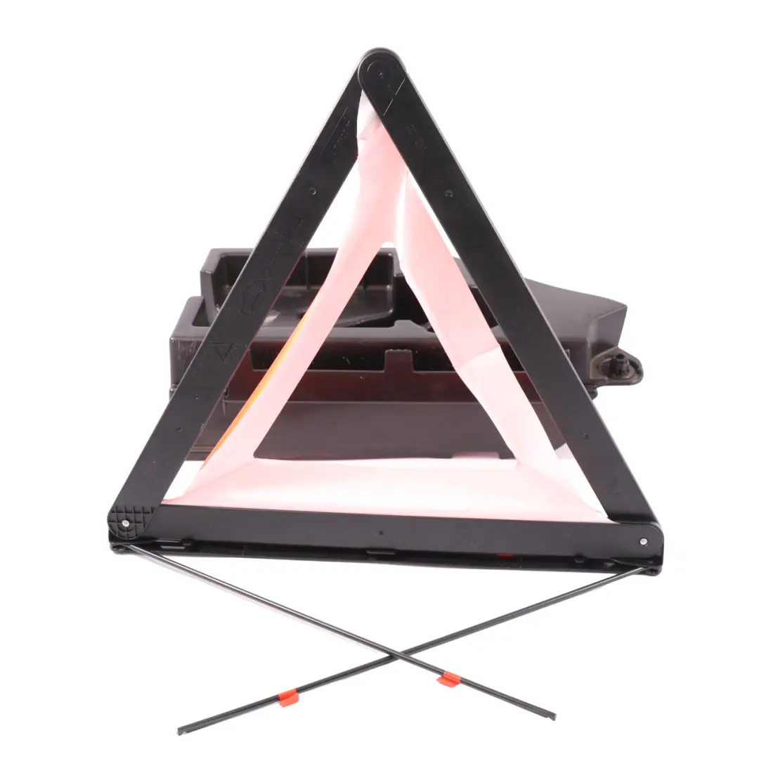 Mercedes 176 W245 Coffre à outils Crochet de remorquage Triangle d'avertissement - SKU A2468900300-2 - Numéro de pièce A2468900300