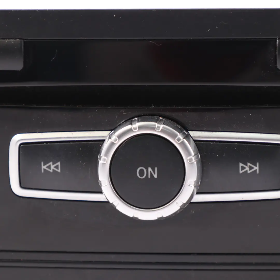 Unidad principal Mercedes GLA X156 Radio Media Player Navegación para con número de pieza A2469000816 Unidad principal Mercedes GLA X156 Radio Media Player Navegación - SKU A2469000816 - Número de pieza A2469000816