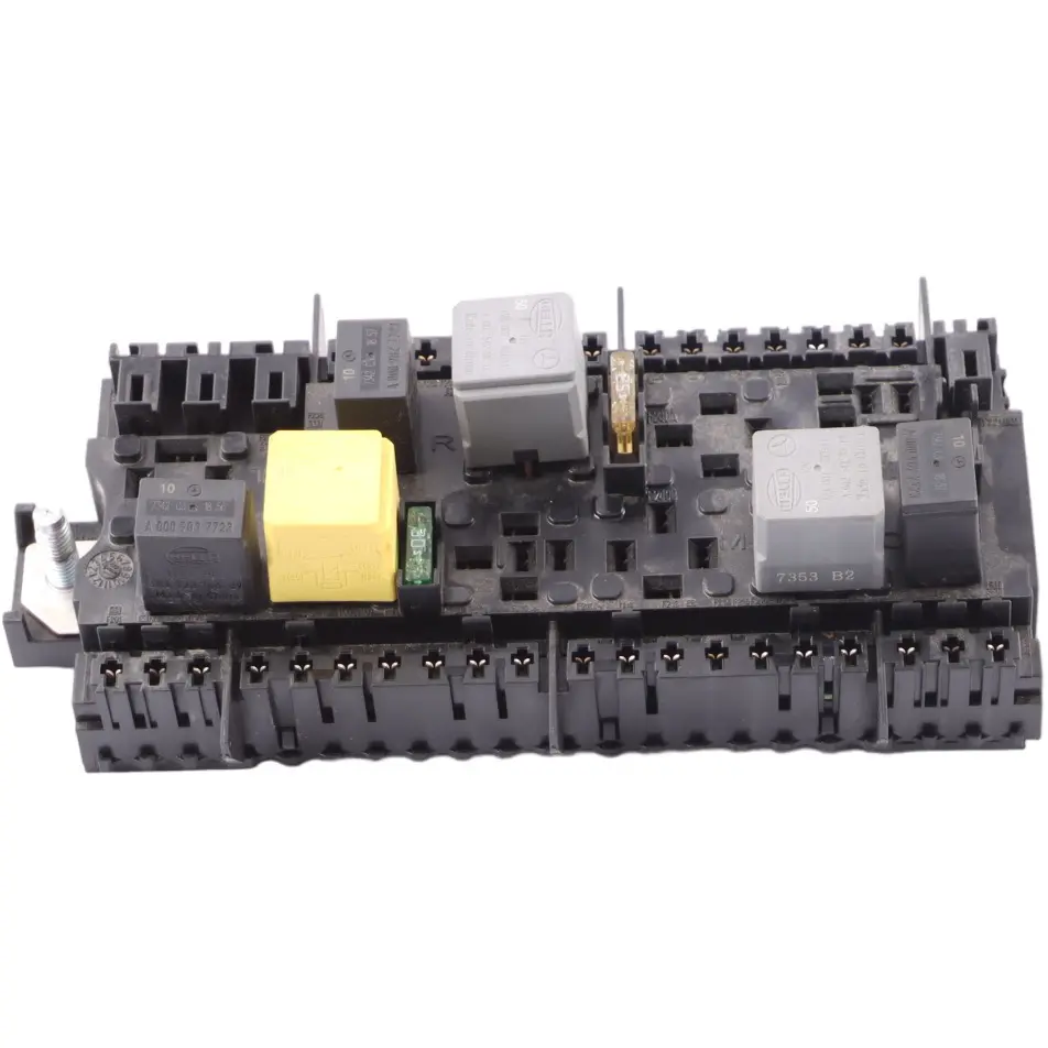 Fuse Relay Box Unit to Mercedes W176 W246 C117 with Part number A2469067100 Mercedes W176 W246 C117 Fuse Relay Box Unit - SKU A2469067100-2 - Part number A2469067100