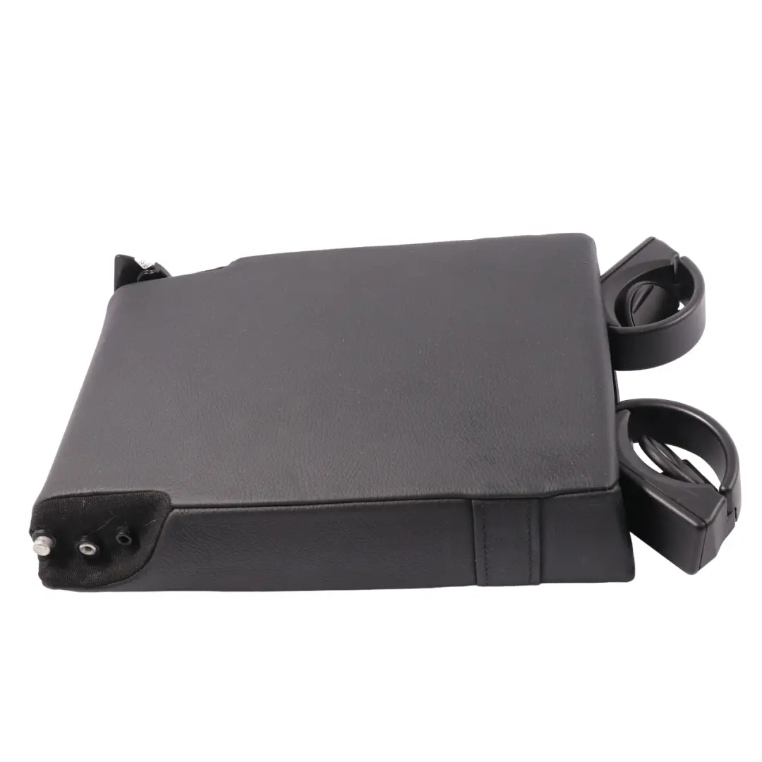 Apoyabrazos Asiento Trasero Plegable Cuero Negro para Mercedes GLA X156 con número de pieza A2469700330 Mercedes GLA X156 Apoyabrazos Asiento Trasero Plegable Cuero Negro - SKU A2469700330 - Número de pieza A2469700330