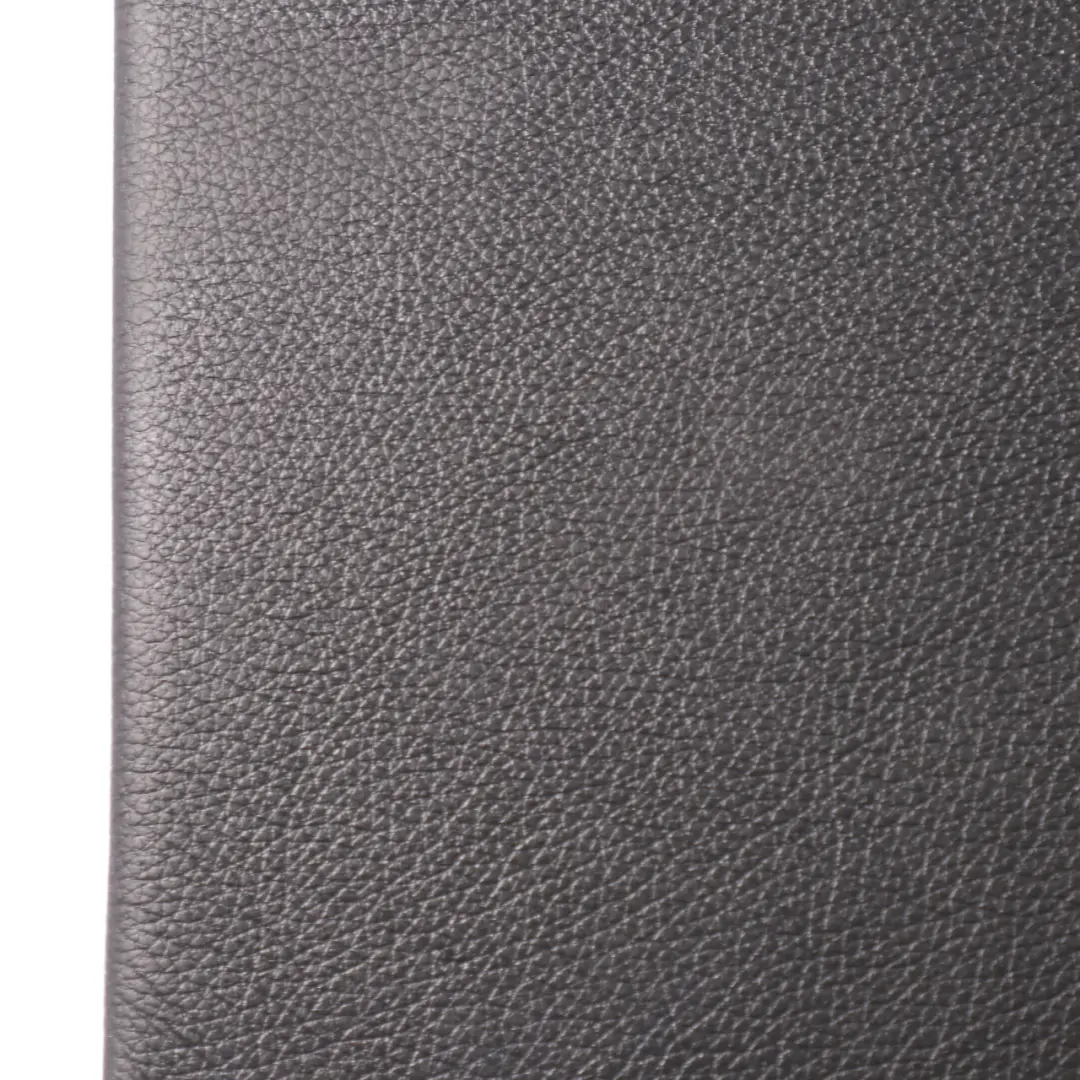 Accoudoir siège arrière rabattable cuir noir pour Mercedes GLA X156 à propos du numéro de pièce A2469700330 Mercedes GLA X156 Accoudoir siège arrière rabattable cuir noir - SKU A2469700330 - Numéro de pièce A2469700330