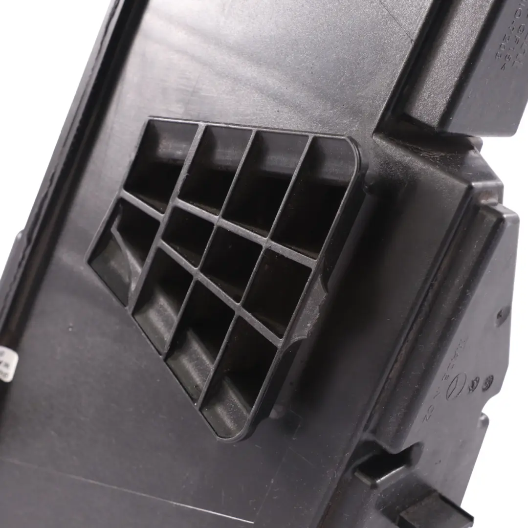 Filtro de carbón activado Mercedes V177 A220 Gasolina M260 M282 EVAP para con número de pieza A2474700159 Filtro de carbón activado Mercedes V177 A220 Gasolina M260 M282 EVAP - SKU A2474700159 - Número de pieza A2474700159