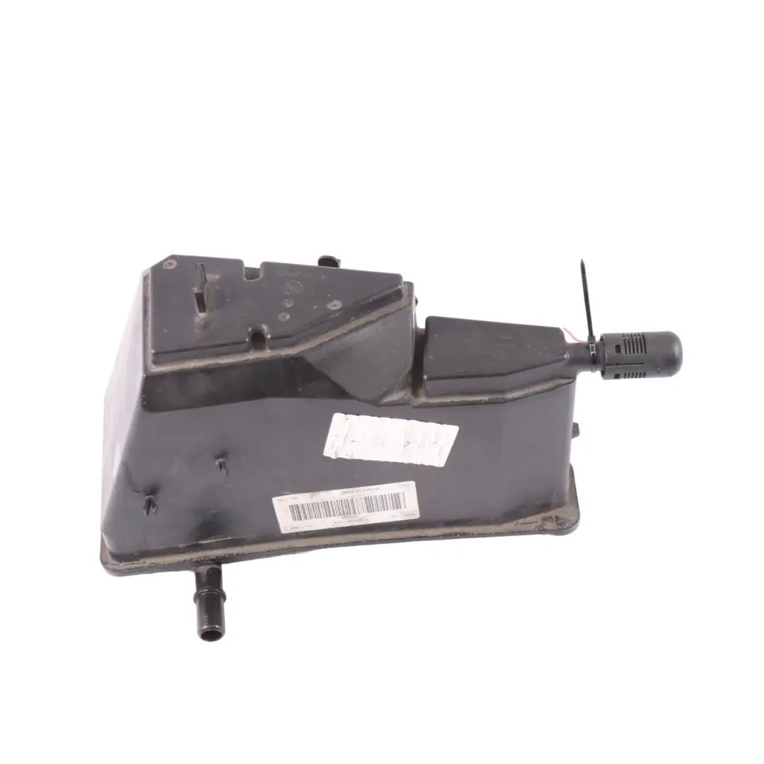 Aktivkohlebehälter Filter Kraftstofftank für Mercedes W177 W247 mit Teilenummer A2474701604 Mercedes W177 W247 Aktivkohlebehälter Filter Kraftstofftank - SKU A2474701604 - Teilenummer A2474701604