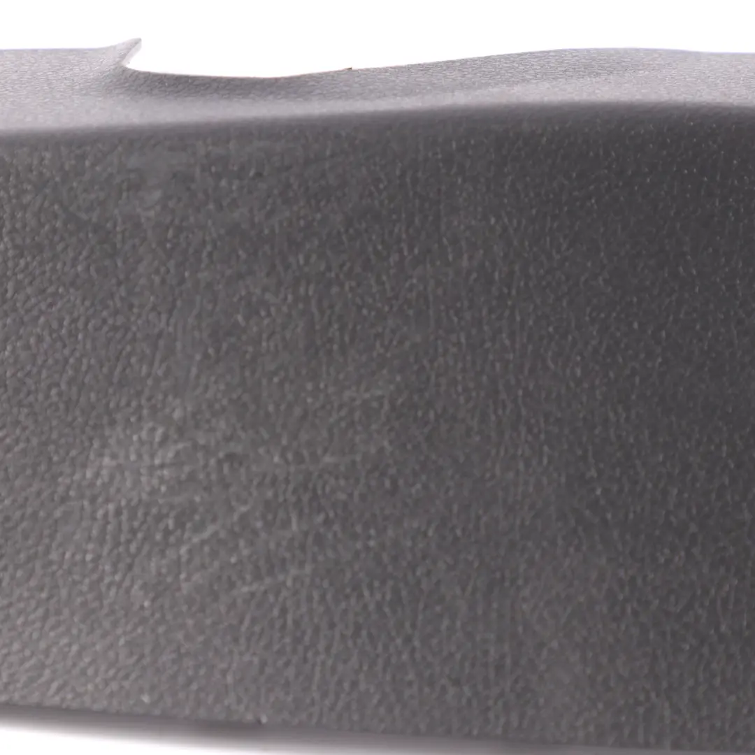 Embellecedor Puerta Lateral Panel Trasero Derecho para Mercedes H243 con número de pieza A2476902602 Mercedes H243 Embellecedor Puerta Lateral Panel Trasero Derecho - SKU A2476902602 - Número de pieza A2476902602