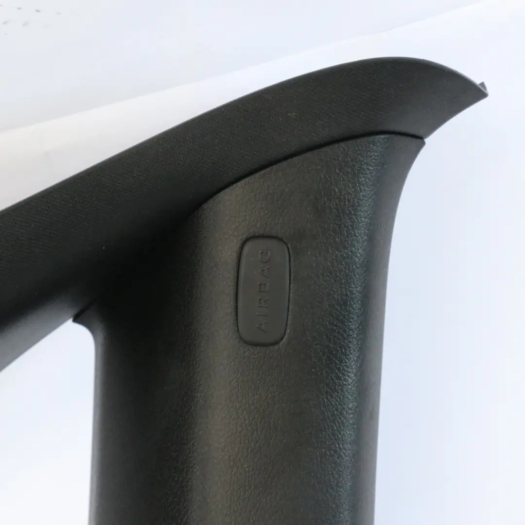 Coprire C Pilastro Sinistro Pannello Interno Nero per Mercedes H243 con numero di parte A2476908100 Mercedes H243 Coprire C Pilastro Sinistro Pannello Interno Nero - SKU A2476908100 - Numero di parte A2476908100