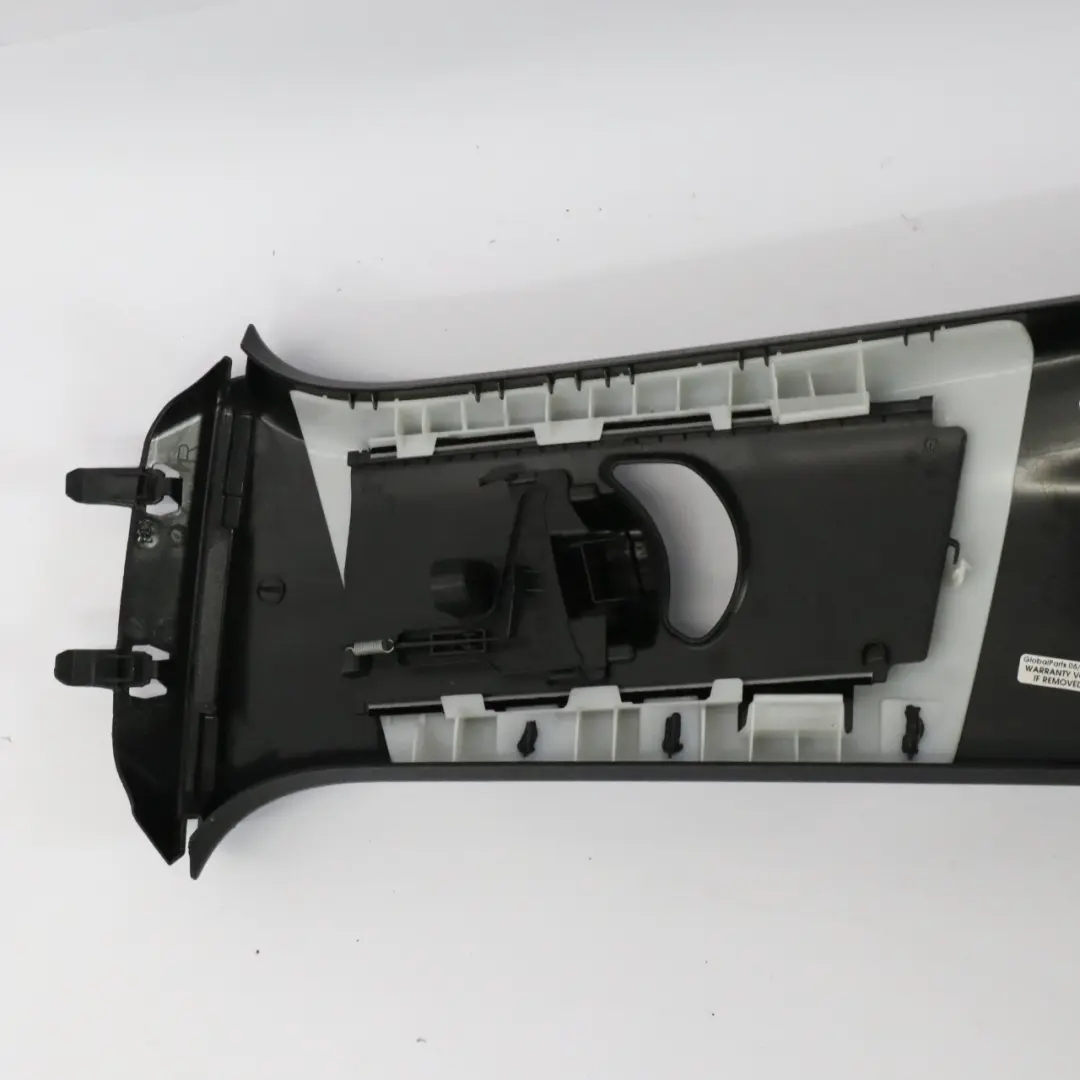 Embellecedor Pilar B Panel Interior Derecho Negro para Mercedes EQA H243 con número de pieza A2476909801 Mercedes EQA H243 Embellecedor Pilar B Panel Interior Derecho Negro - SKU A2476909801 - Número de pieza A2476909801