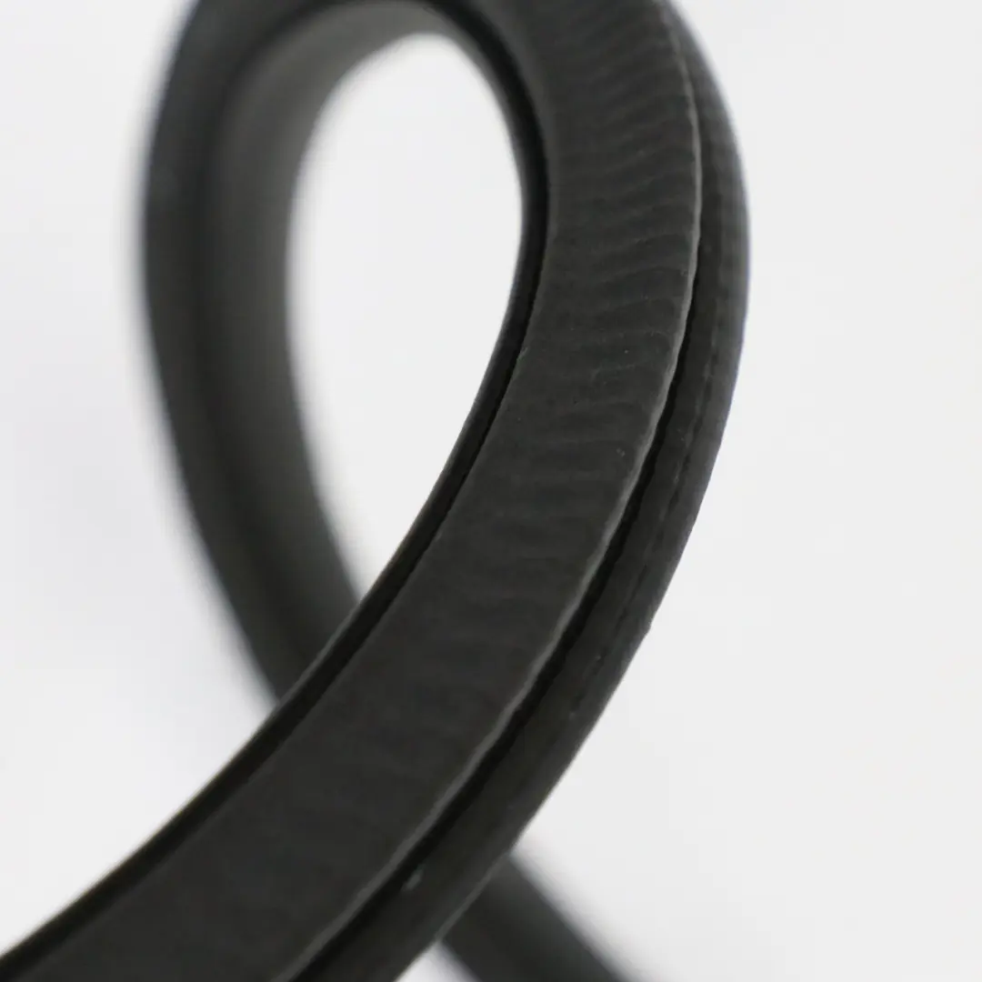 Joint de protection de porte avant gauche droite pour Mercedes H243 à propos du numéro de pièce A2476921000 Mercedes H243 Joint de protection de porte avant gauche droite - SKU A2476921000 - Numéro de pièce A2476921000