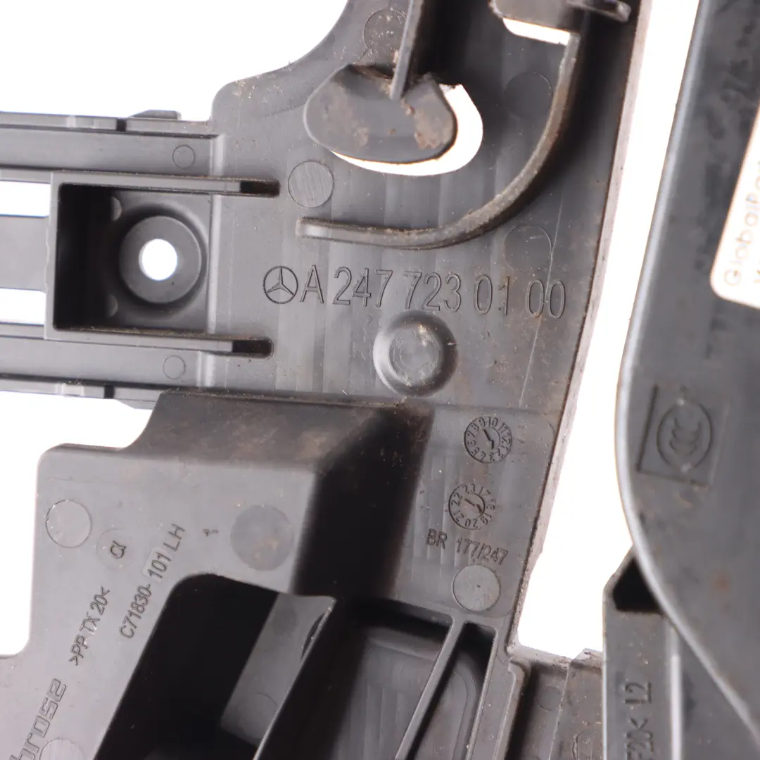 Serrure De Porte Arrière Gauche Latch Catch Actuator pour Mercedes W177 à propos du numéro de pièce A2477230100 Mercedes W177 Serrure De Porte Arrière Gauche Latch Catch Actuator - SKU A2477230100 - Numéro de pièce A2477230100