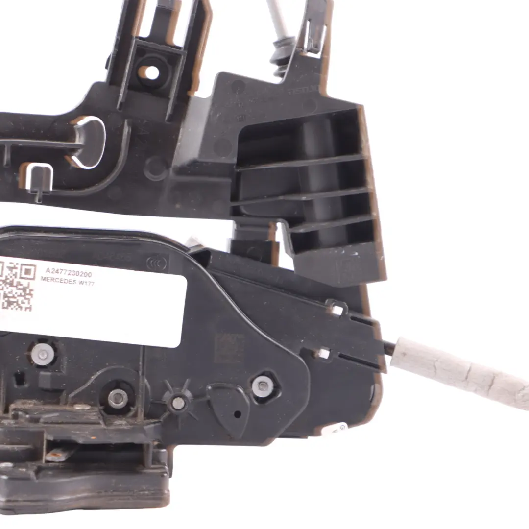 Actuador pestillo cerradura puerta delantera para Mercedes W177 con número de pieza A2477230200 Mercedes W177 Actuador pestillo cerradura puerta delantera - SKU A2477230200 - Número de pieza A2477230200