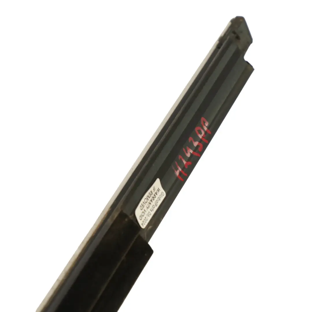 Dichtung Smanschette Tür Fenster Vorne Links Chrom für Mercedes H243 mit Teilenummer A2477253901 Mercedes H243 Dichtung Smanschette Tür Fenster Vorne Links Chrom - SKU A2477253901 - Teilenummer A2477253901