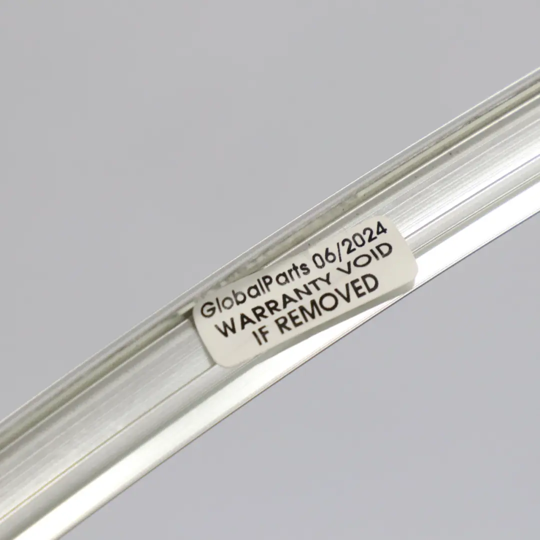 Mercedes H243 W247 Fenster Verkleidungs Leiste Vordertür Rechts - SKU A2477254400 - Teilenummer A2477254400