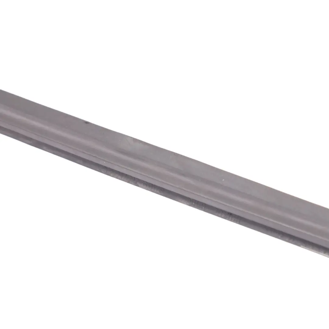  Tira de puerta Mercedes H243 H247 Moldura de junta de puerta delantera derecha - SKU A2477273601 - Número de pieza A2477273601