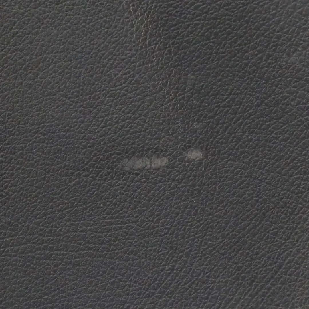 Panel Wykończenia Tylnej Klapy Bagażnika do Mercedes H243 o numerze A2477406500 Mercedes H243 Panel Wykończenia Tylnej Klapy Bagażnika - SKU A2477406500 - Numer Części A2477406500