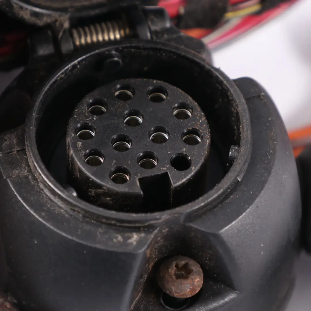 Anhängerkupplung Kabelbaum Stecker für Mercedes W251 mit Teilenummer A2515407207 Mercedes W251 Anhängerkupplung Kabelbaum Stecker - SKU A2515407207 - Teilenummer A2515407207