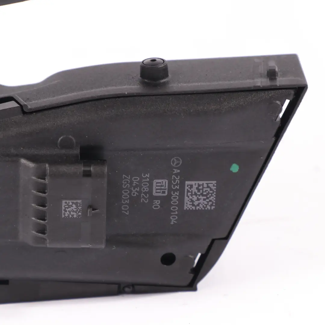 Throttle Pedal Mercedes W253 Accelerator Module Pedal Assembly to with Part number A2533000104 Throttle Pedal Mercedes W253 Accelerator Module Pedal Assembly - SKU A2533000104 - Part number A2533000104