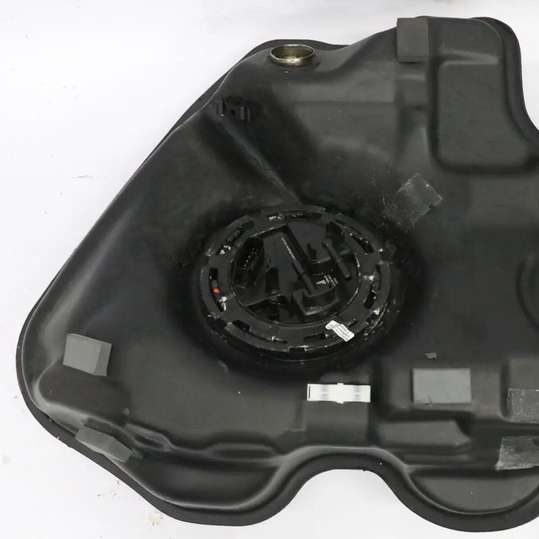 4matic OM274 Serbatoio carburante per Mercedes GLC 300e Hybrid X253 con numero di parte A2534702202 Mercedes GLC 300e Hybrid X253 4matic OM274 Serbatoio carburante - SKU A2534702202 - Numero di parte A2534702202