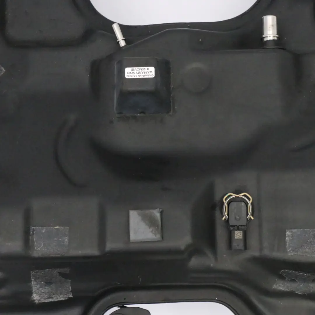 4matic OM274 Depósito de combustible para Mercedes GLC 300e Hybrid X253 con número de pieza A2534702202 Mercedes GLC 300e Hybrid X253 4matic OM274 Depósito de combustible - SKU A2534702202 - Número de pieza A2534702202