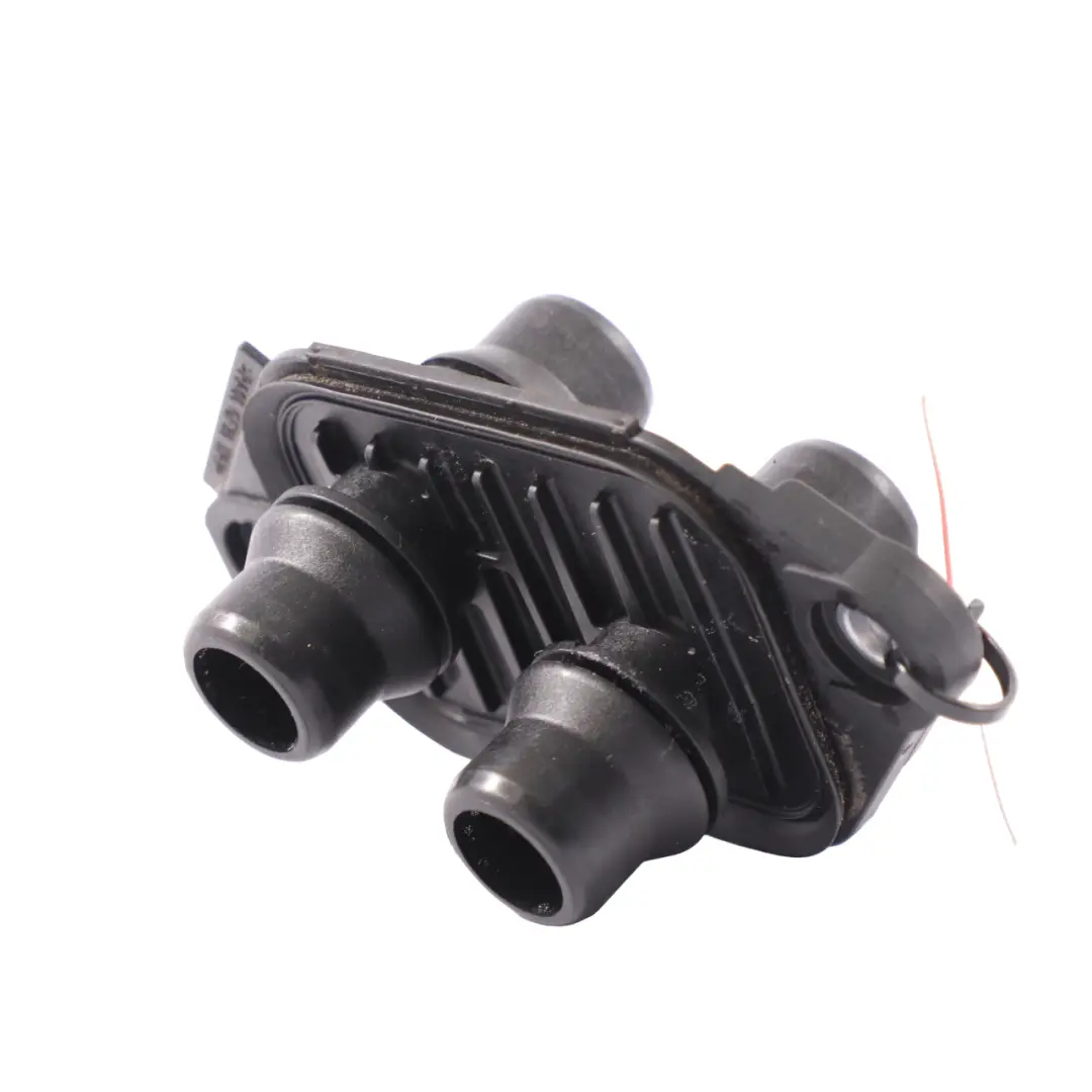 Connectore Collegamento tubo raffreddamento per Mercedes W213 H243 con numero di parte A2535014200 Mercedes W213 H243 Connectore Collegamento tubo raffreddamento - SKU A2535014200 - Numero di parte A2535014200