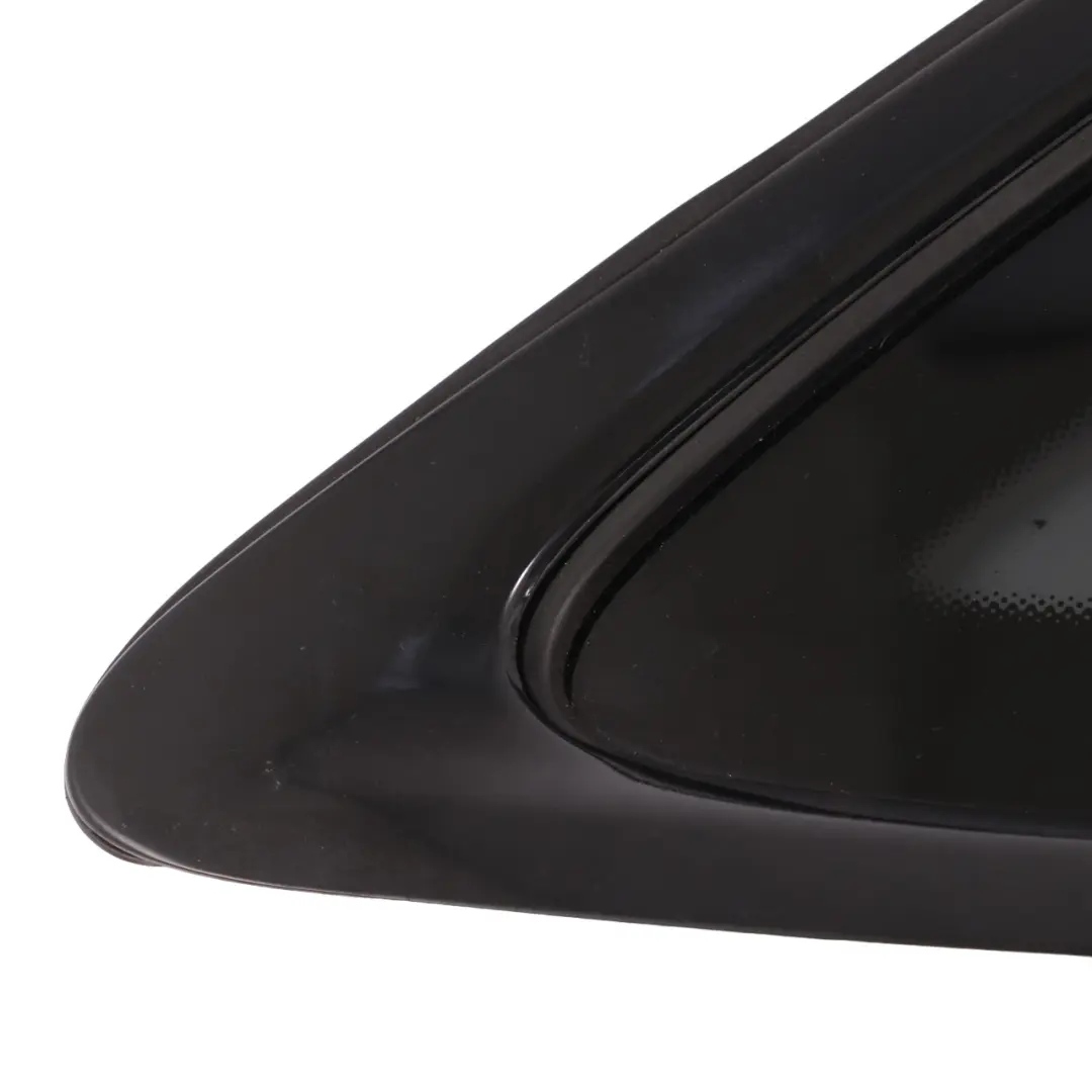 Vitre latérale fixe arrière droite teintée AS3 pour Mercedes GLC C253 à propos du numéro de pièce A2536702801 Mercedes GLC C253 Vitre latérale fixe arrière droite teintée AS3 - SKU A2536702801 - Numéro de pièce A2536702801